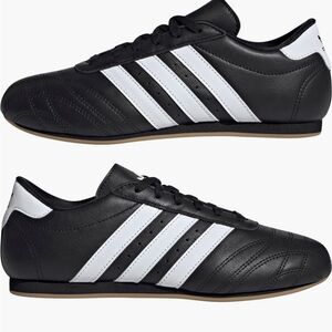 ADIDAS Taekwondo Leather Black w/white Sneakers 8.5 or 9 NEW